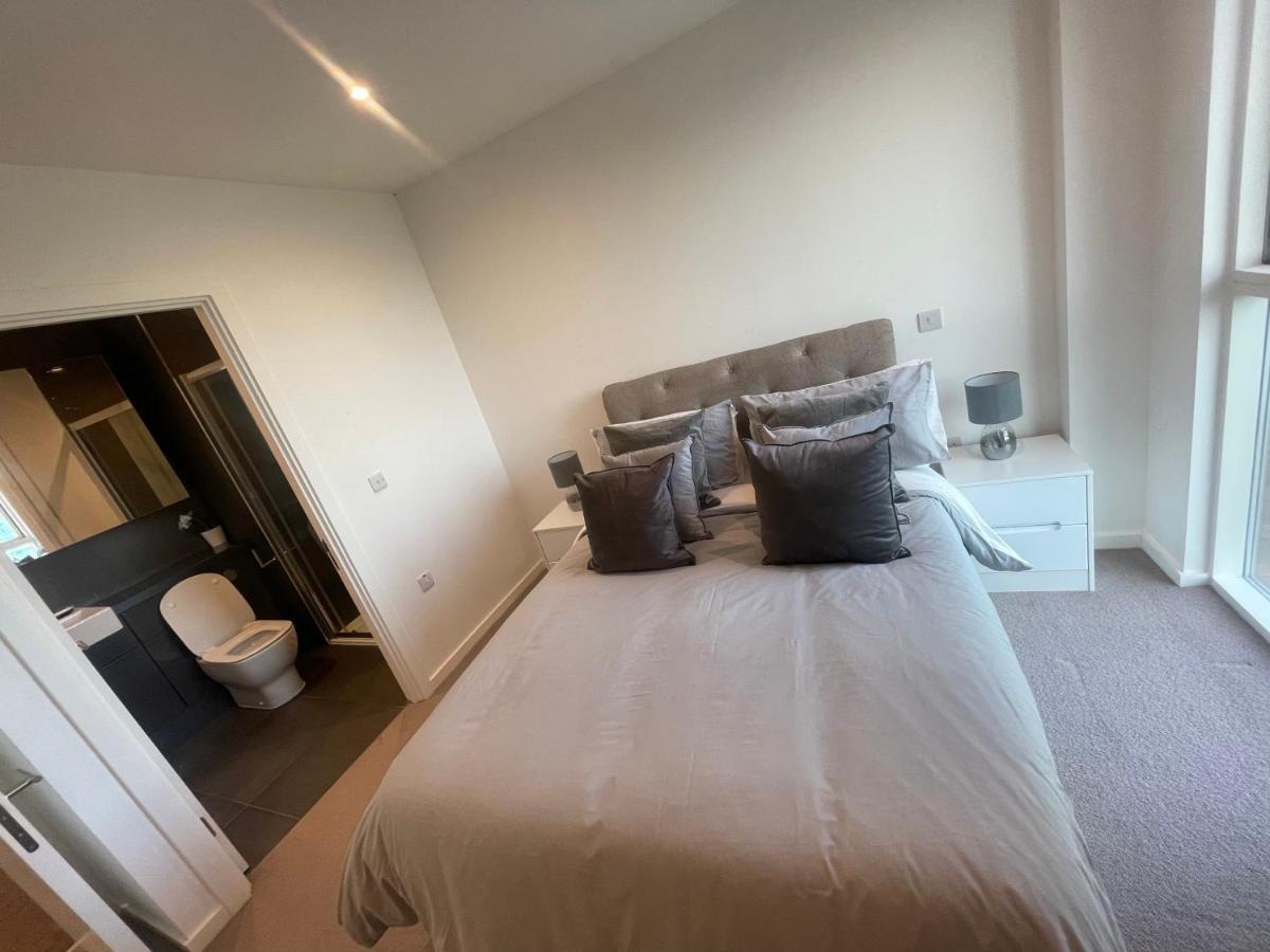 Immaculate 2Bed Apartment In London- City Views Bagian luar foto
